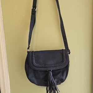 Elegant Black Crossbody Bag with Braided Detail